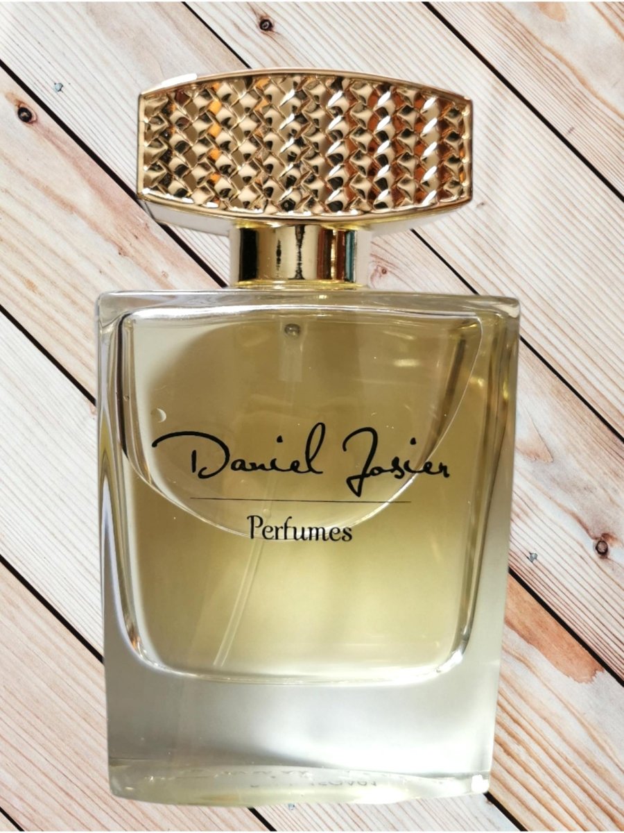 Daniel Josier GREEN LEATHER – Fragrant World