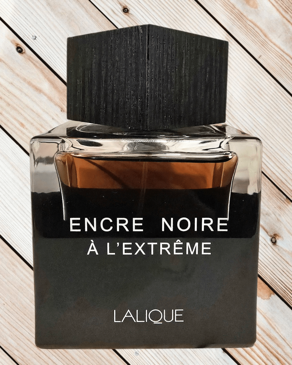 Lalique ENCRE NOIRE A L'EXTREME – Fragrant World