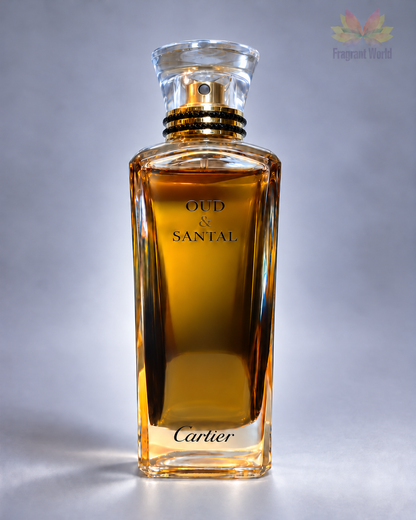 Cartier Oud & Santal sobre fundo cinzento — tamanho ajustado