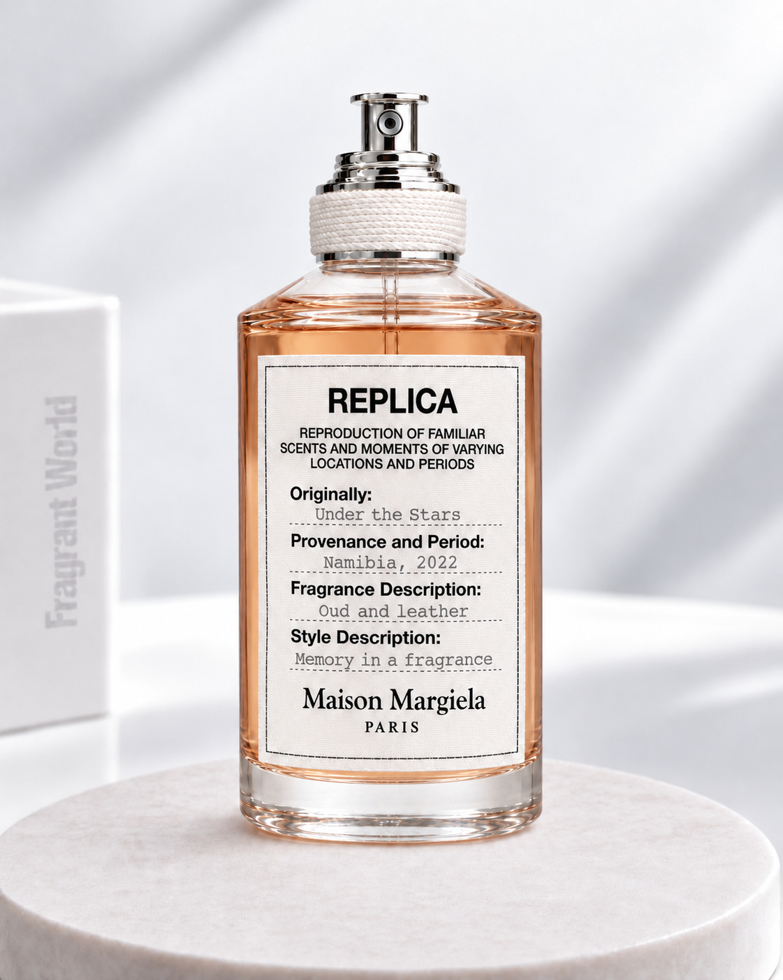 Maison Margiela Replica Under the Stars sobre pedra mate com base de vidro mais fina