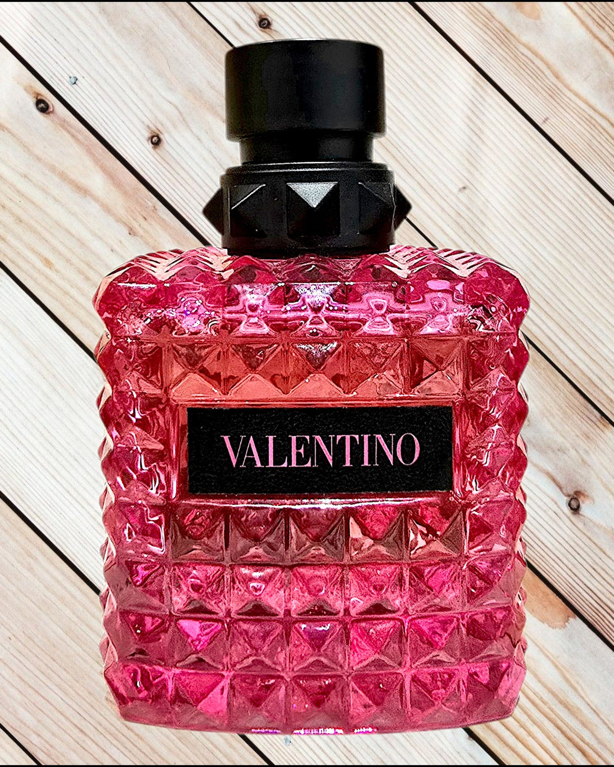 Valentino DONNA BORN IN ROMA EXTRADOSE